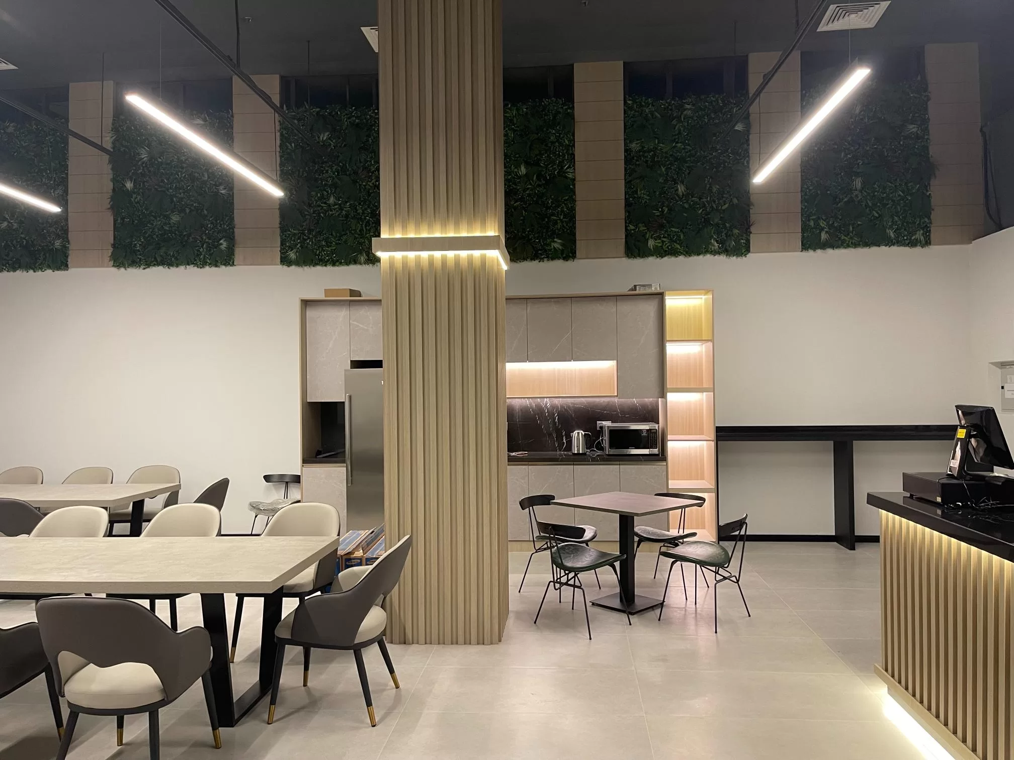 Office Interior Design | Cafeteria Ideas & Tile Installation Services